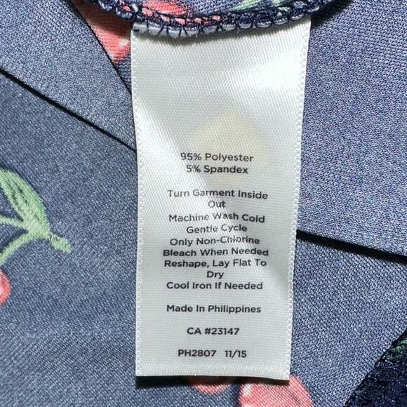 Talbots Navy Blue Cherry Print Retro Knee Length Skirt Size 2 - Picture 6 of 9